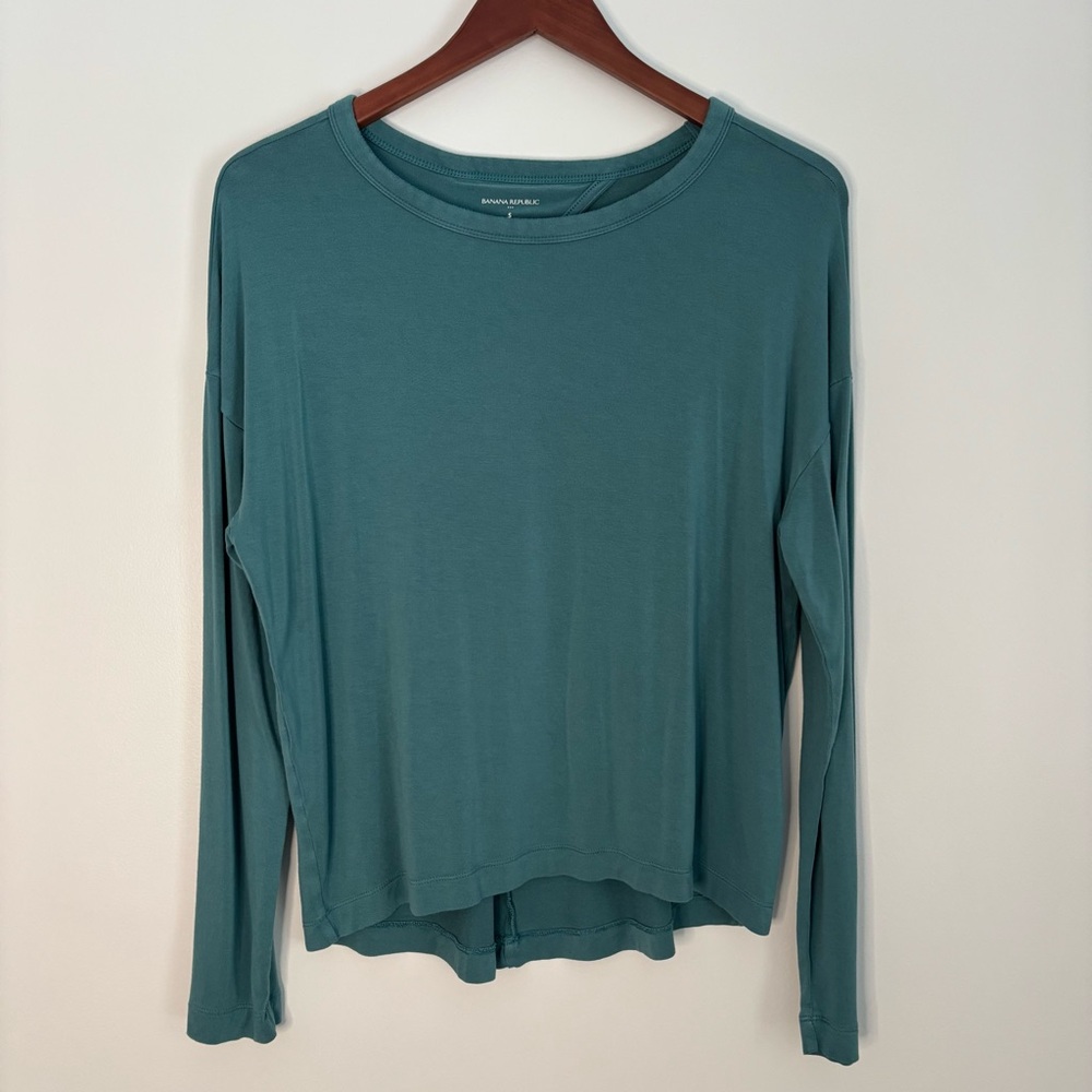 BANANA REPUBLIC ACTIVE | Teal Boat Neck Long Sleeved Athleisure T-Shirt | Size S